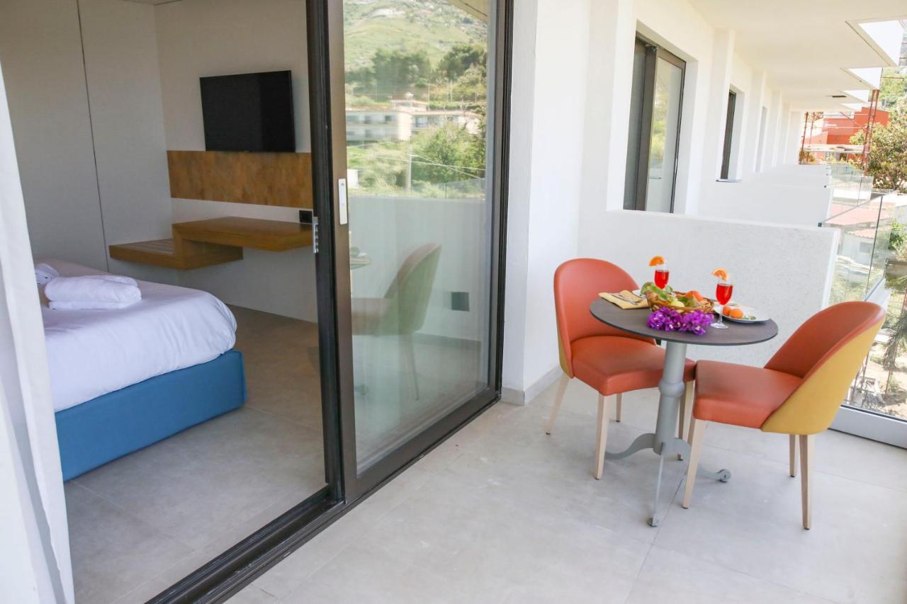 צ'פאלו Sunset Hotel מראה חיצוני תמונה